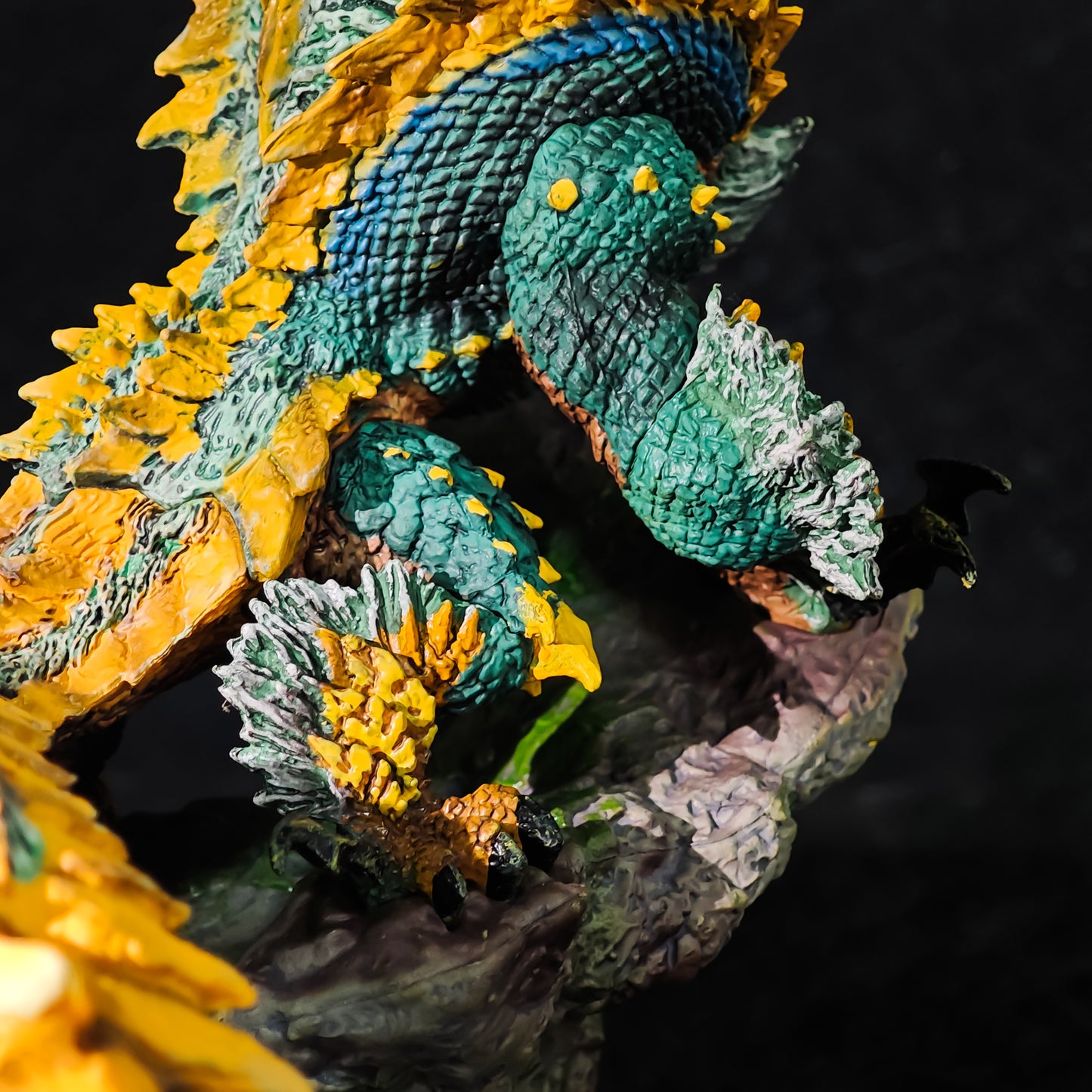 Thunderlord Zinogre Statue | 18.5cm Monster Hunter Premium Figure
