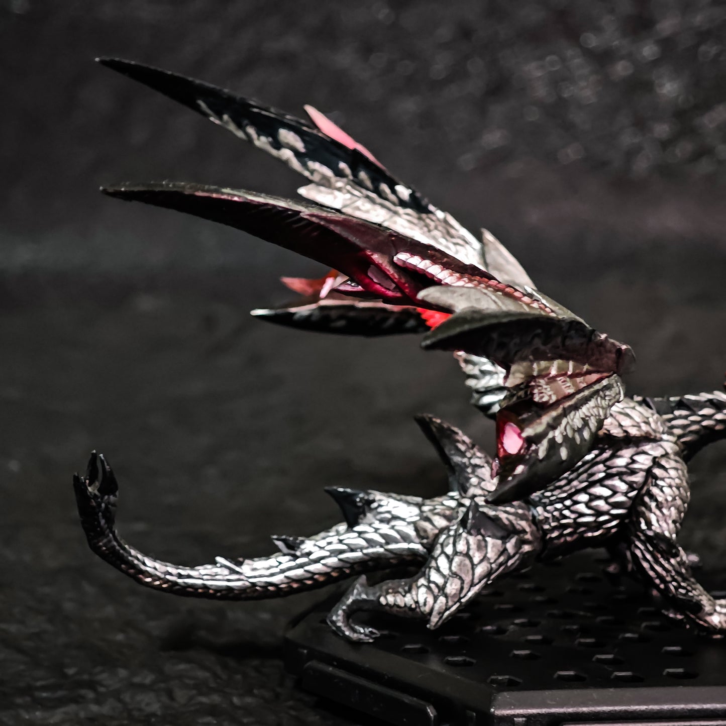 valstrax-figure | Crimson Glow Dragon Collectible from Monster Hunter