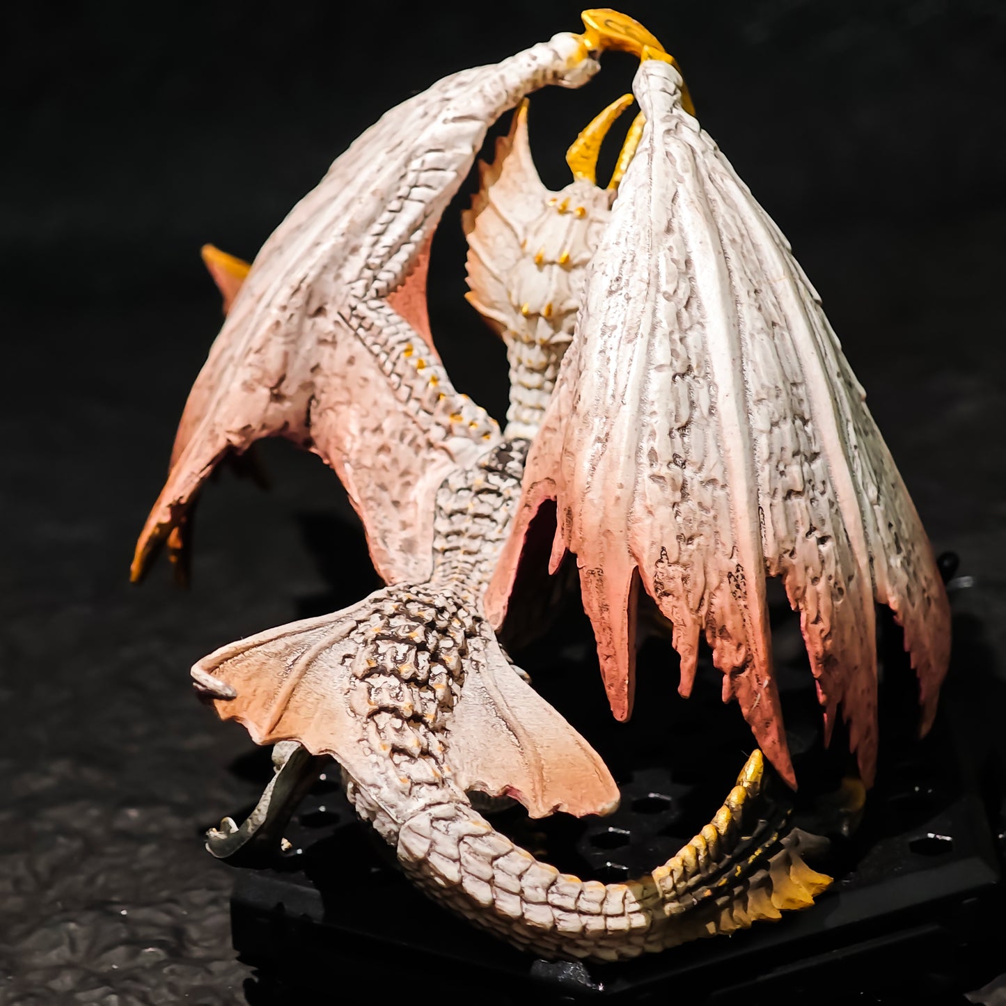 Monster Hunter Malzeno Statue | Premium Figure of the Silver Vampire Dragon
