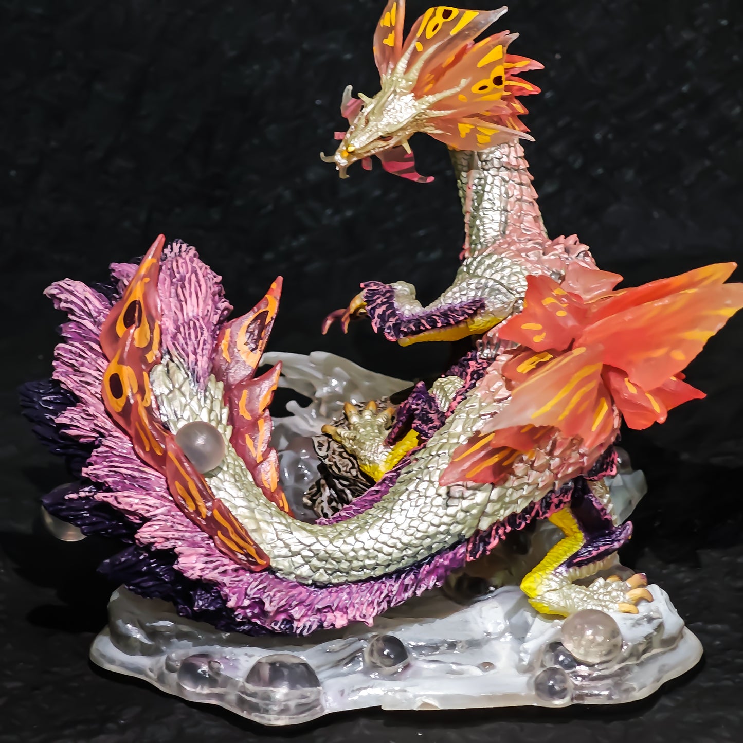 Mizutsune-Monster Hand-Painted PVC Figure – Elegant Design with Bubble Effects