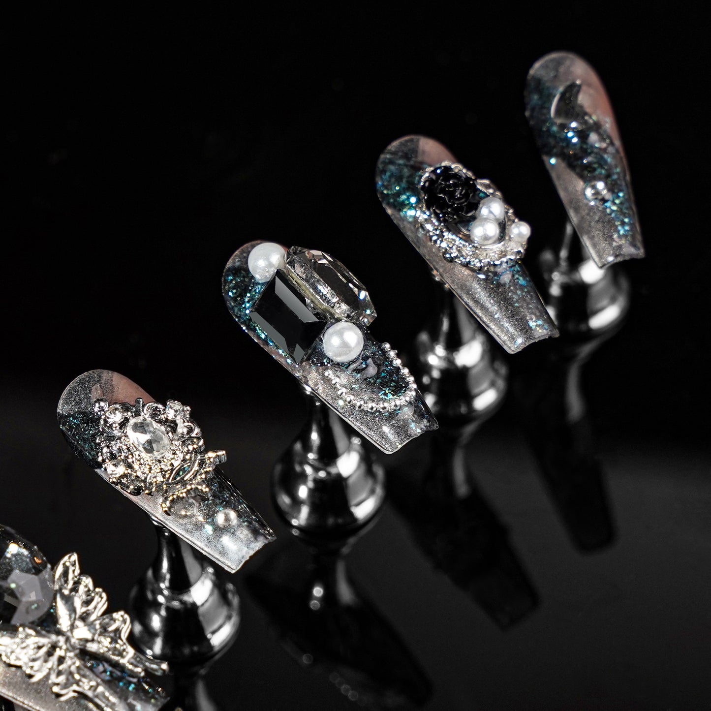 Zayne Nail Set – Midnight Elegance in Every Detail