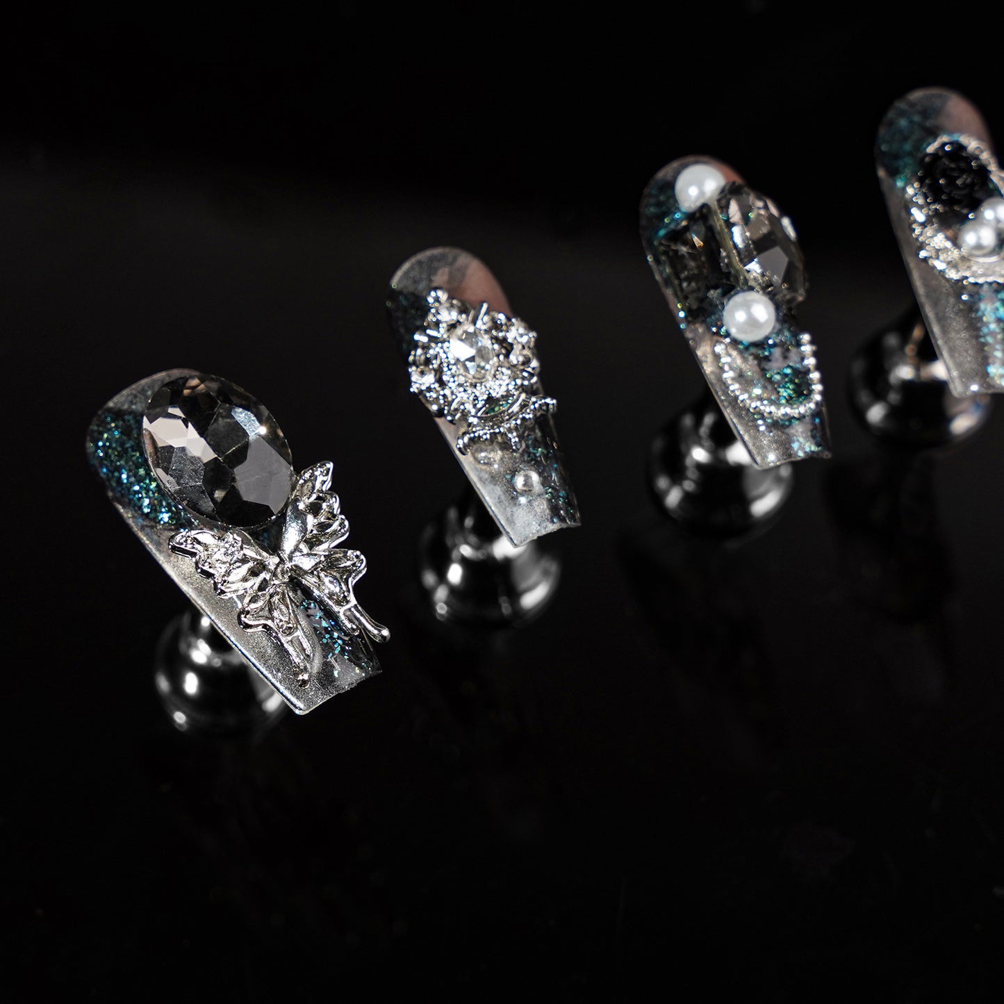 Zayne Nail Set – Midnight Elegance in Every Detail