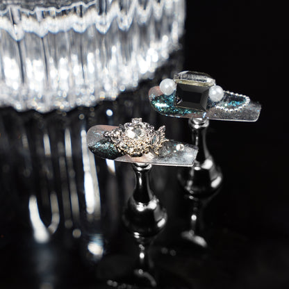 Zayne Nail Set – Midnight Elegance in Every Detail